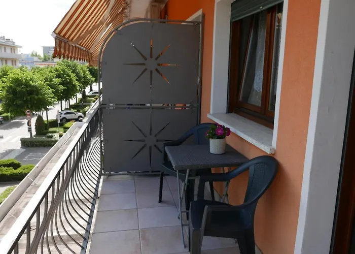 Krystall Semesterbostad *